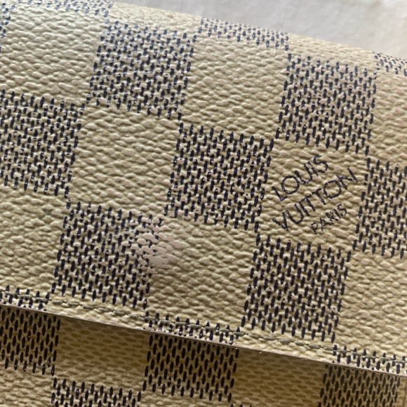 AUTHENTIC Louis Vuitton Damier Azur Elise Wallet - Picture 4 of 13